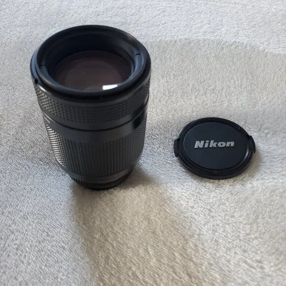 Nikon AF Nikkor 70-210mm 1:4-5.6 Zoom Lens Vintage - Picture 4 of 7